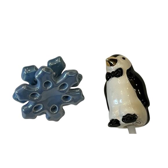 2 Nora Fleming minis Winter A237 Tiny Tuxedo Penguin A106 No 2 Alike Snowflake - Picture 1 of 10